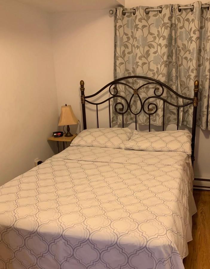 Private Comfy Apartment In Montréal Extérieur photo