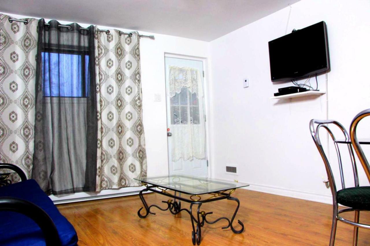 Private Comfy Apartment In Montréal Extérieur photo