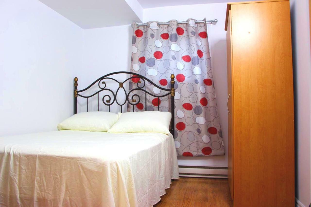 Private Comfy Apartment In Montréal Extérieur photo